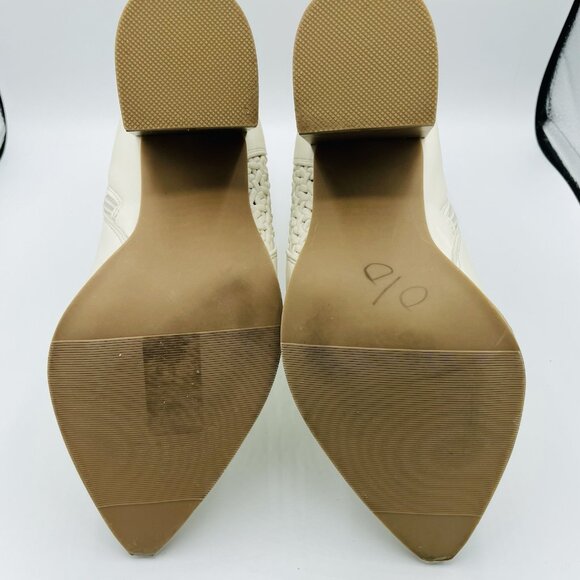 Torrid Boots Womens Shoes Size 10WW Wide White Western Booties Zip Chunky Heels - Picture 9 of 11